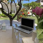 بيت ضيافة Enjoy Your - -